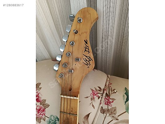 İkinci El ve Sıfır Alışveriş / Müzik / Müzik Aletleri / Telli Çalgılar / Gitar / Elektro