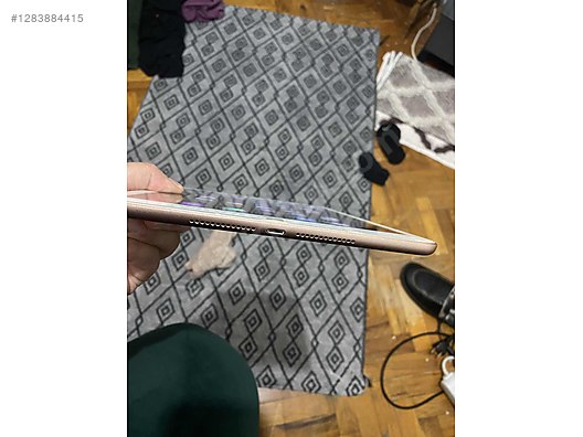 Used & Brand New Items / Computers / Tablet PC / Models / Apple / iPad 6