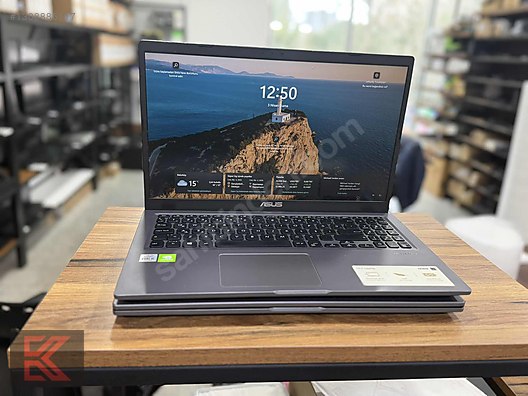 Asus / ASUS i5 1035G1 8gb Ram 256gb ssd Nvidia MX130 15.6