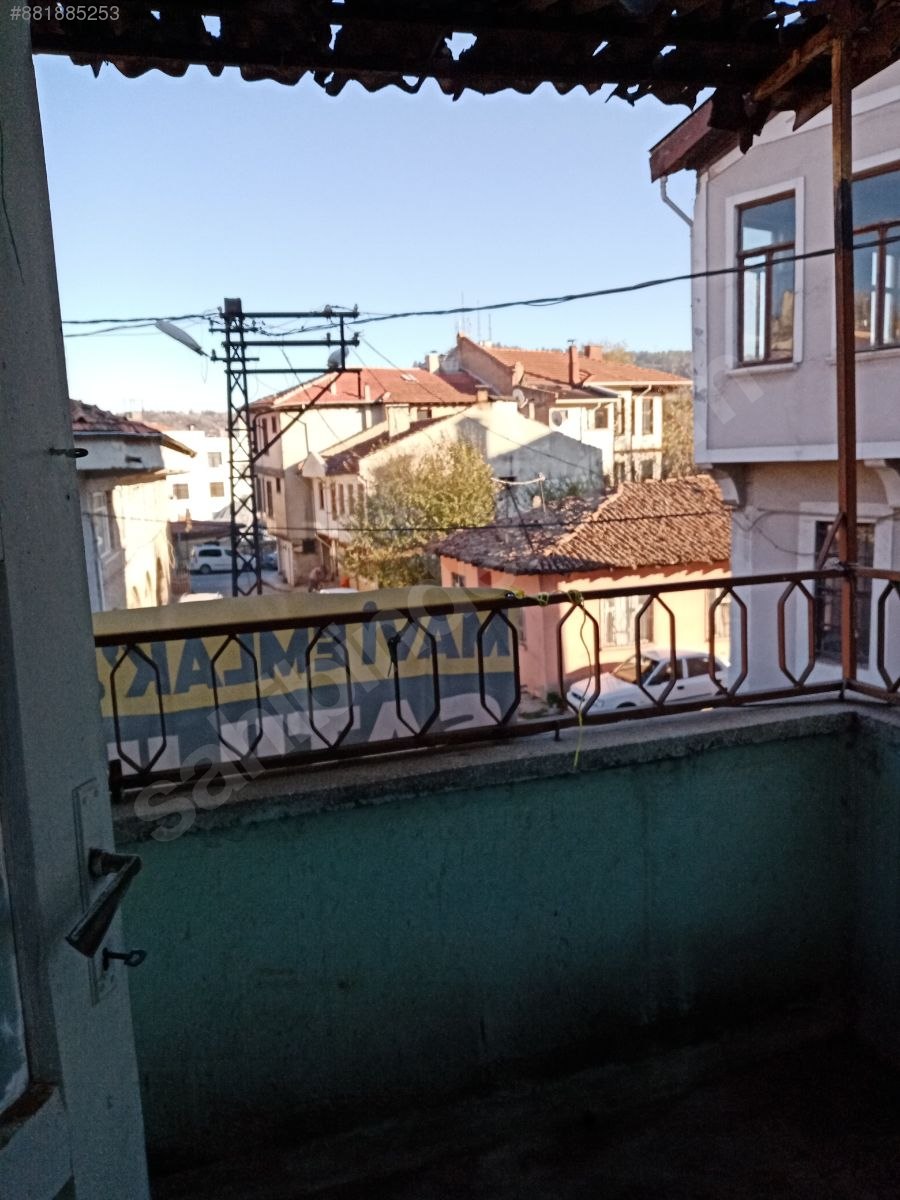 Emlak Ofisinden Satılık 3+1, 155 m² Müstakil Ev 195.000 TL�ye