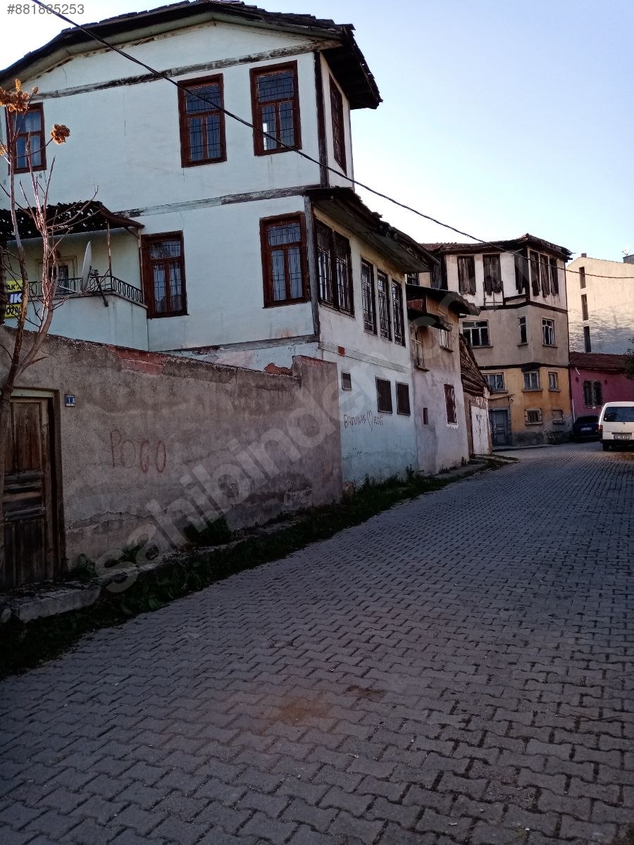 Emlak Ofisinden Satılık 3+1, 155 m² Müstakil Ev 195.000 TL�ye