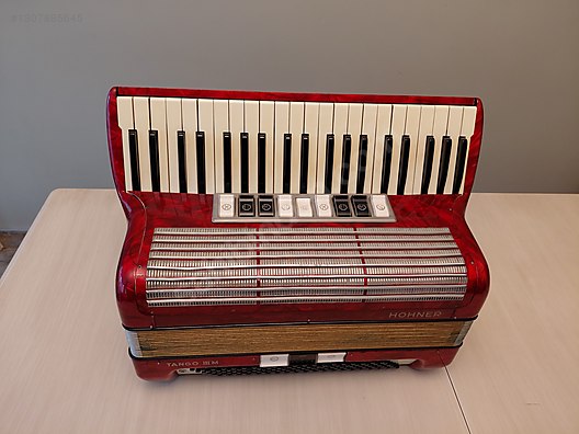 アコーディオン　HOHNER TANGO Ⅲ M レッド SATILIK HOHNER TANGO III M (120 bas) - Akordeon ve Tuşlu Çalgılar
