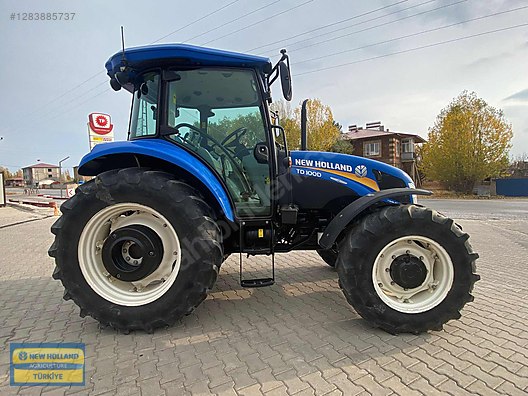 Machinery / Agricultural Machines / Tractors / New Holland / TD100D