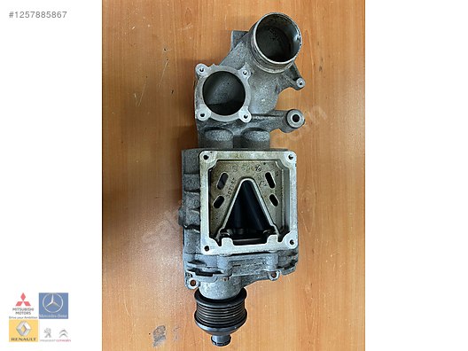 中古メック　2台 Cars & SUVs / Engine / MERCEDES 271 MOTOR KOMPRESÖR A2710902680