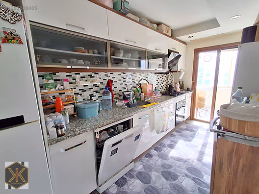 Bahçelievler Camlıkahve'de 4,Kat Asansörlü 8 Yıllık 3+1Ön Cephe #1283886005