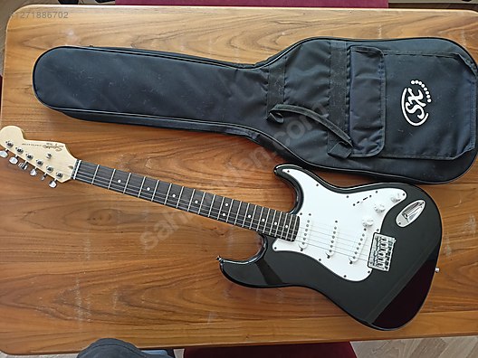 Squier Elektro Gitar