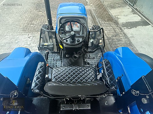Machinery / Agricultural Machines / Tractors / New Holland / TT75