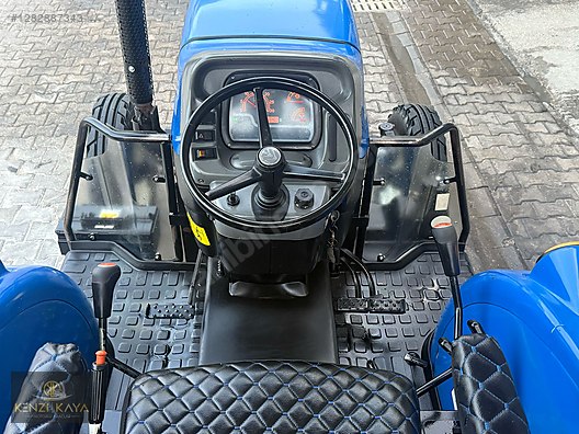 Machinery / Agricultural Machines / Tractors / New Holland / TT75