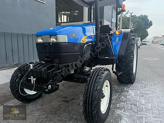 Machinery / Agricultural Machines / Tractors / New Holland / TT75