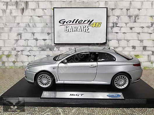 Welly Diecast Model 1:18 Alfa Romeo Araba - 1282887978