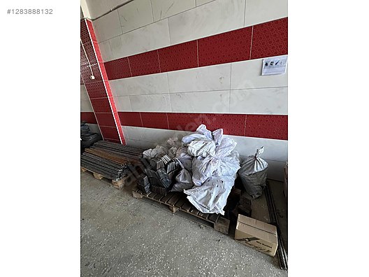 Used & Brand New Items / Garden & Home Improvement / Home Improvement / Hardware / Bricks, Tiles & Irons