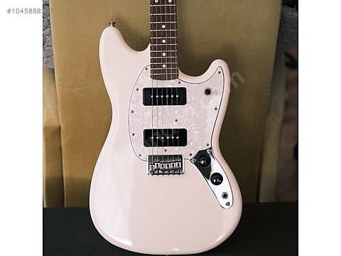 fender white mustang