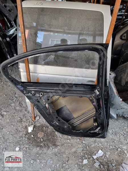 41517482277 – BMW 3 SERİSİ G20 SOL ARKA KAPİ CİKMA ORJİNAL