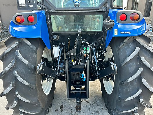 Machinery / Agricultural Machines / Tractors / New Holland / TD100D