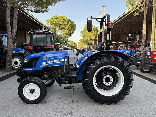 Machinery / Agricultural Machines / Tractors / New Holland / TT50