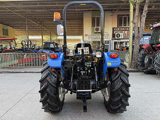 Machinery / Agricultural Machines / Tractors / New Holland / T480s