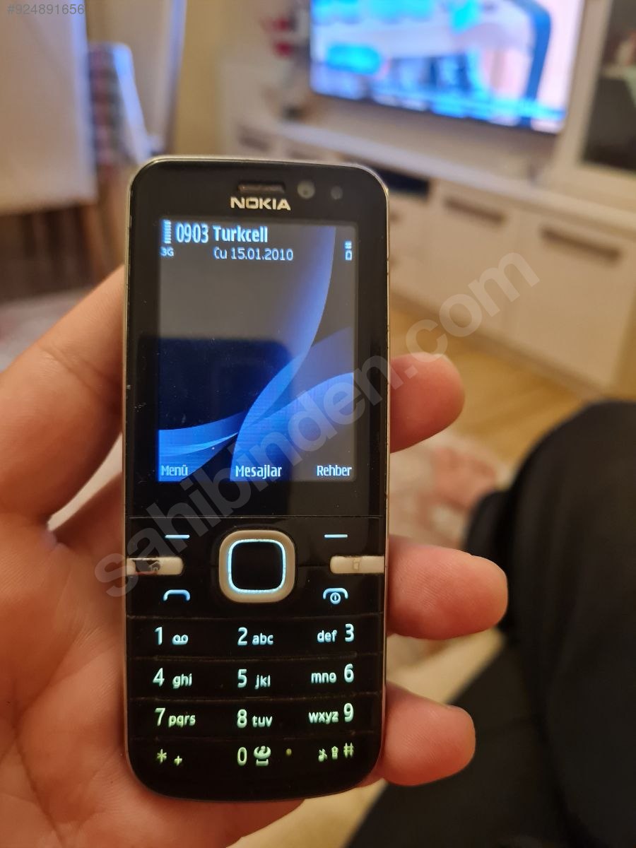 Nokia 6730c не включается вибрирует