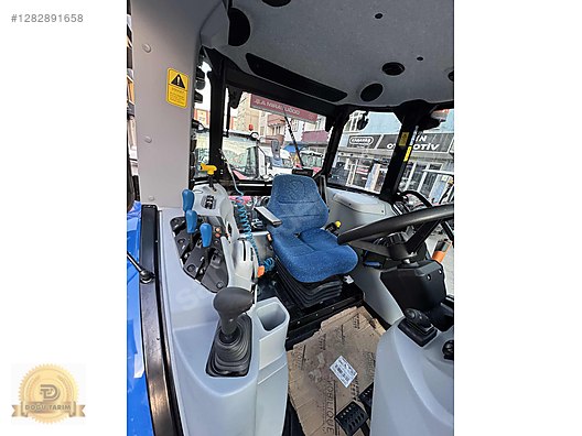 Machinery / Agricultural Machines / Tractors / New Holland / TR5.110