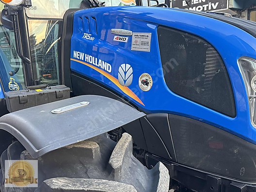 Machinery / Agricultural Machines / Tractors / New Holland / TR5.110