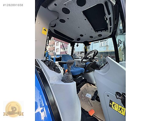 Machinery / Agricultural Machines / Tractors / New Holland / TR5.110