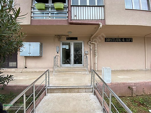 Izmit Merkez Dostluk Sitesinde Satilik 3 1 Daire Satilik Daire Ilanlari Sahibinden Com Da 915891874