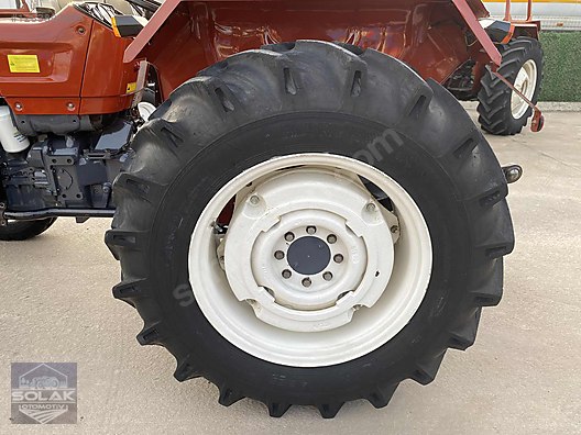 Machinery / Agricultural Machines / Tractors / New Holland / 54C