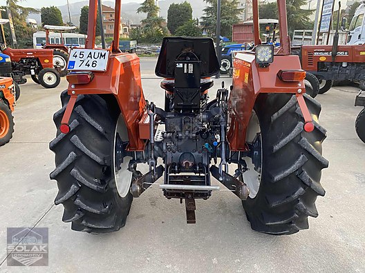Machinery / Agricultural Machines / Tractors / New Holland / 54C
