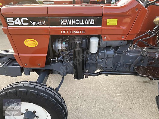 Machinery / Agricultural Machines / Tractors / New Holland / 54C