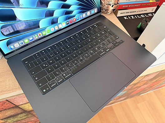 Used & Brand New Items / Computers / Laptops & Notebooks / Laptops / Apple Macbook