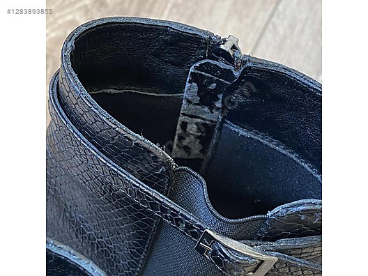 Used & Brand New Items / Clothing & Accessories / Women / Shoes / Boots