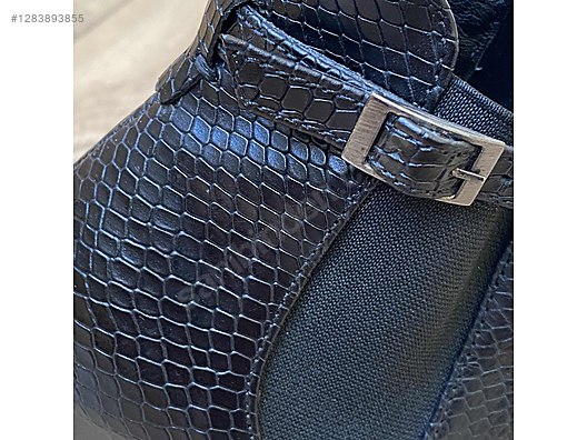 Used & Brand New Items / Clothing & Accessories / Women / Shoes / Boots