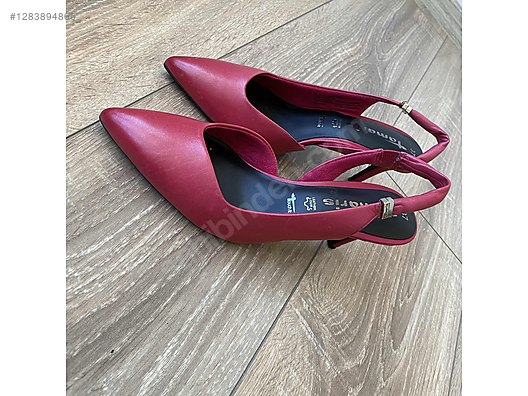 Used & Brand New Items / Clothing & Accessories / Women / Shoes / Classic Heels