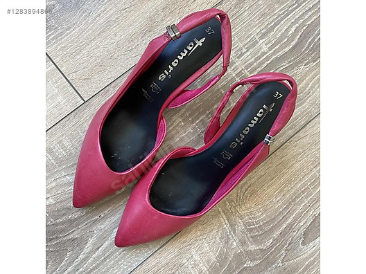 Used & Brand New Items / Clothing & Accessories / Women / Shoes / Classic Heels