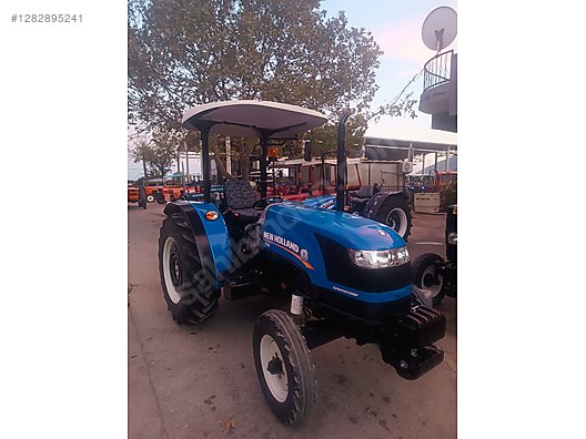 Machinery / Agricultural Machines / Tractors / New Holland / 54C