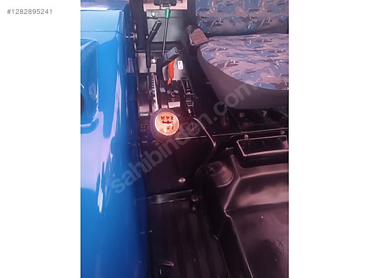 Machinery / Agricultural Machines / Tractors / New Holland / 54C