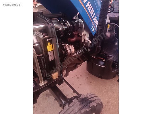 Machinery / Agricultural Machines / Tractors / New Holland / 54C