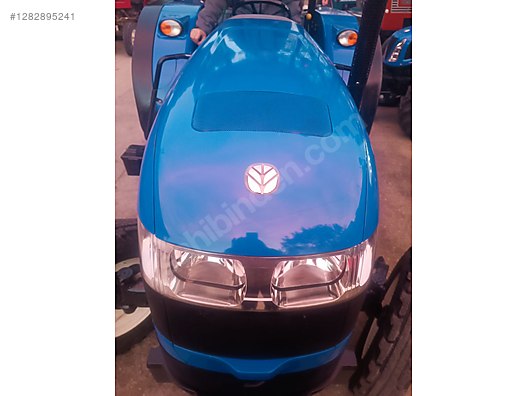 Machinery / Agricultural Machines / Tractors / New Holland / 54C