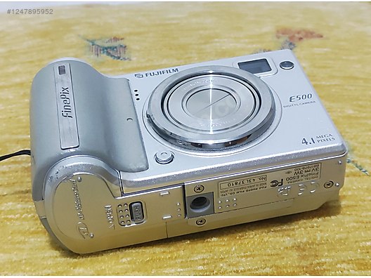 Compacts Fujifilm FinePix E500 Zoom Fujifilm FinePix E500