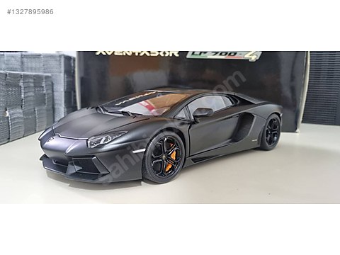 Autoart Diecast Model 1:18 Lamborghini Araba - 1327895986