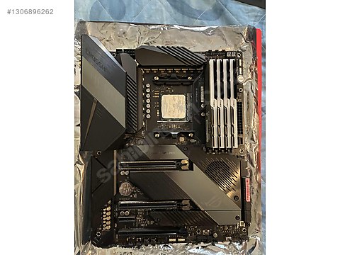 ASUS X570 ROG Crosshair VIII Hero Wi-fi AMD AM4 Anakart sahibinden