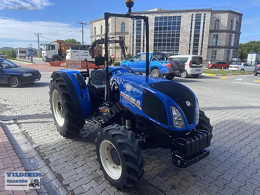 Machinery / Agricultural Machines / Tractors / New Holland / T3.60B