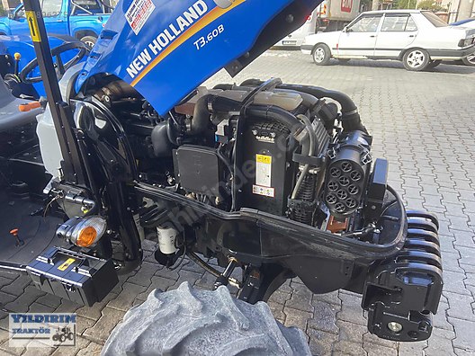 Machinery / Agricultural Machines / Tractors / New Holland / T3.60B