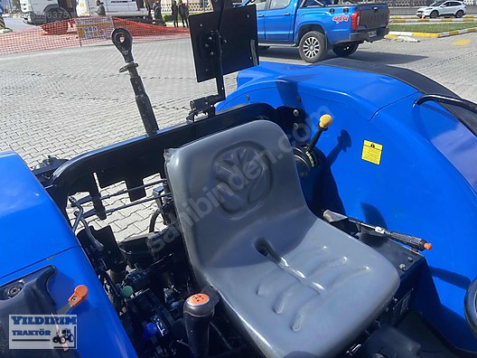 Machinery / Agricultural Machines / Tractors / New Holland / T3.60B