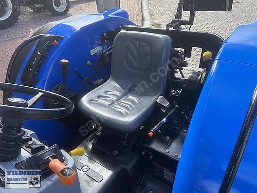 Machinery / Agricultural Machines / Tractors / New Holland / T3.60B