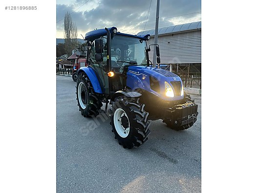Machinery / Agricultural Machines / Tractors / New Holland / T4.70S