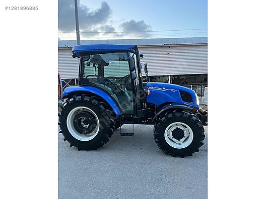 Machinery / Agricultural Machines / Tractors / New Holland / T4.70S