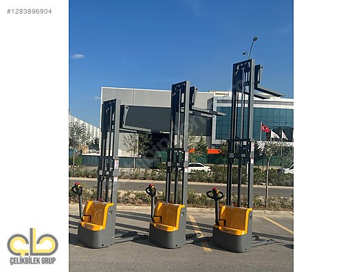 Machinery / Industrial / Carrying & Stacking Equipment / Stacking Machines