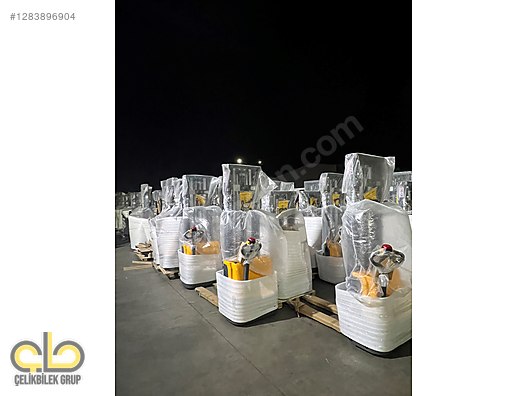 Machinery / Industrial / Carrying & Stacking Equipment / Stacking Machines