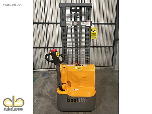 Machinery / Industrial / Carrying & Stacking Equipment / Stacking Machines