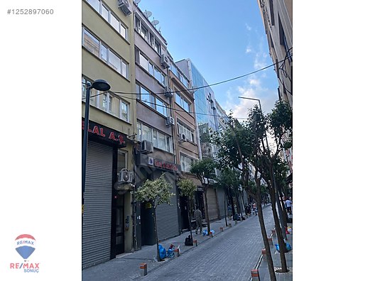 Rumeli Caddesine Komşu, Şişli'nin Kalbinde, Zamansız Bir Duruş!!